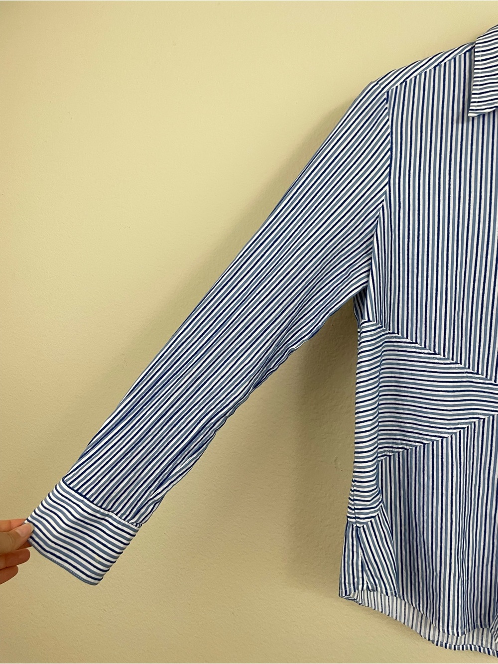 Finley Blue & White Textured Striped Collared Button Up Shirt Size Medium - Picture 4 of 8